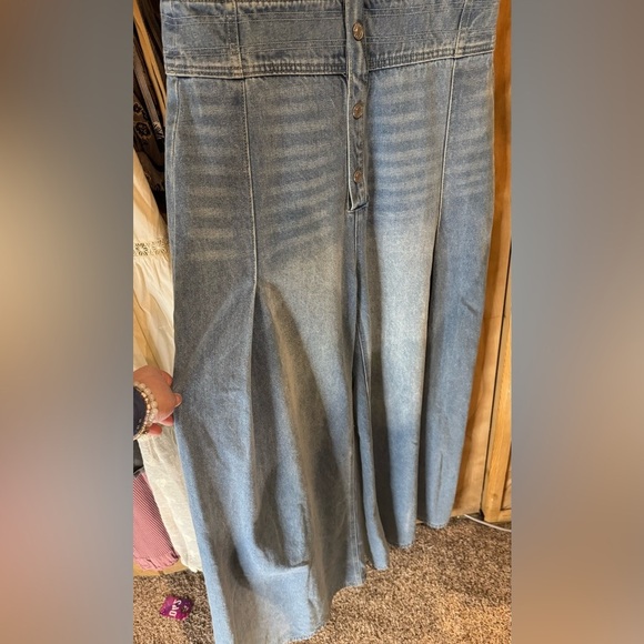 NWT - BUCKETLIST Denim Sleeveless Button-Up Wide Leg Jumpsuit Size Large - Picture 7 of 8